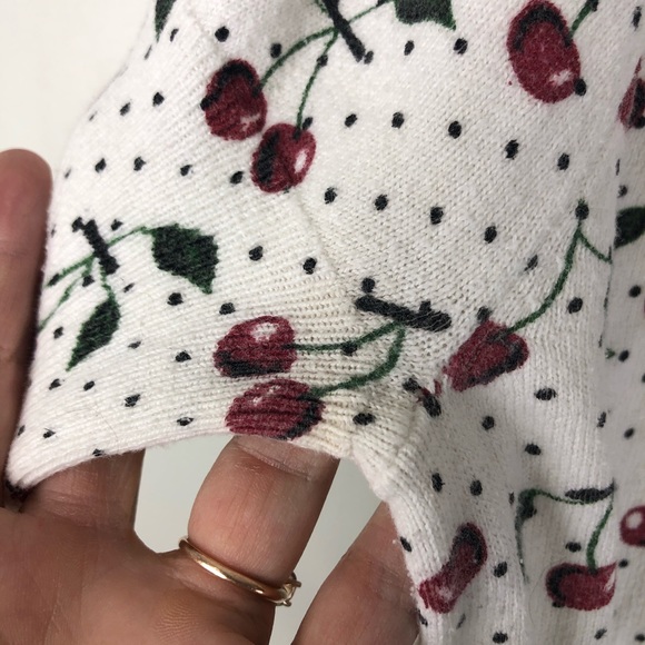 Torrid | cropped cherry cardigan short sleeve Q324 - Picture 4 of 6